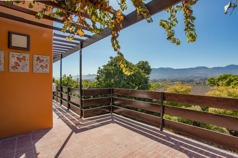 4 Bedroom Property for Sale in Buitenverwagting Western Cape